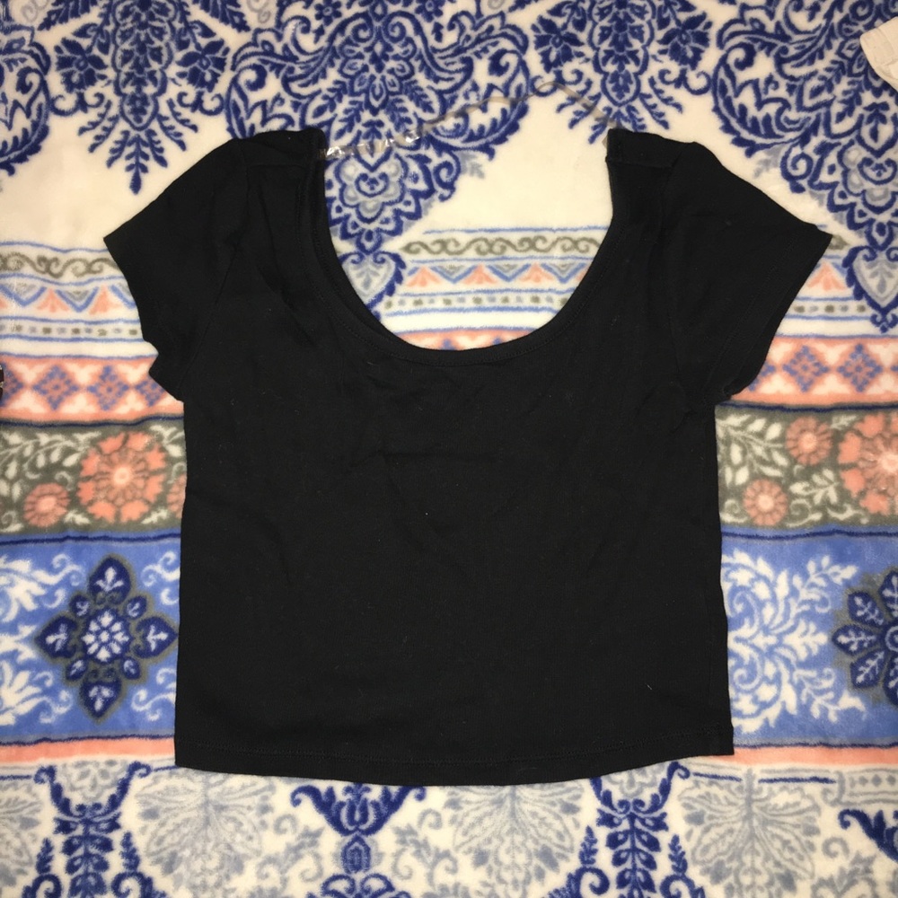 Black low neck crop top